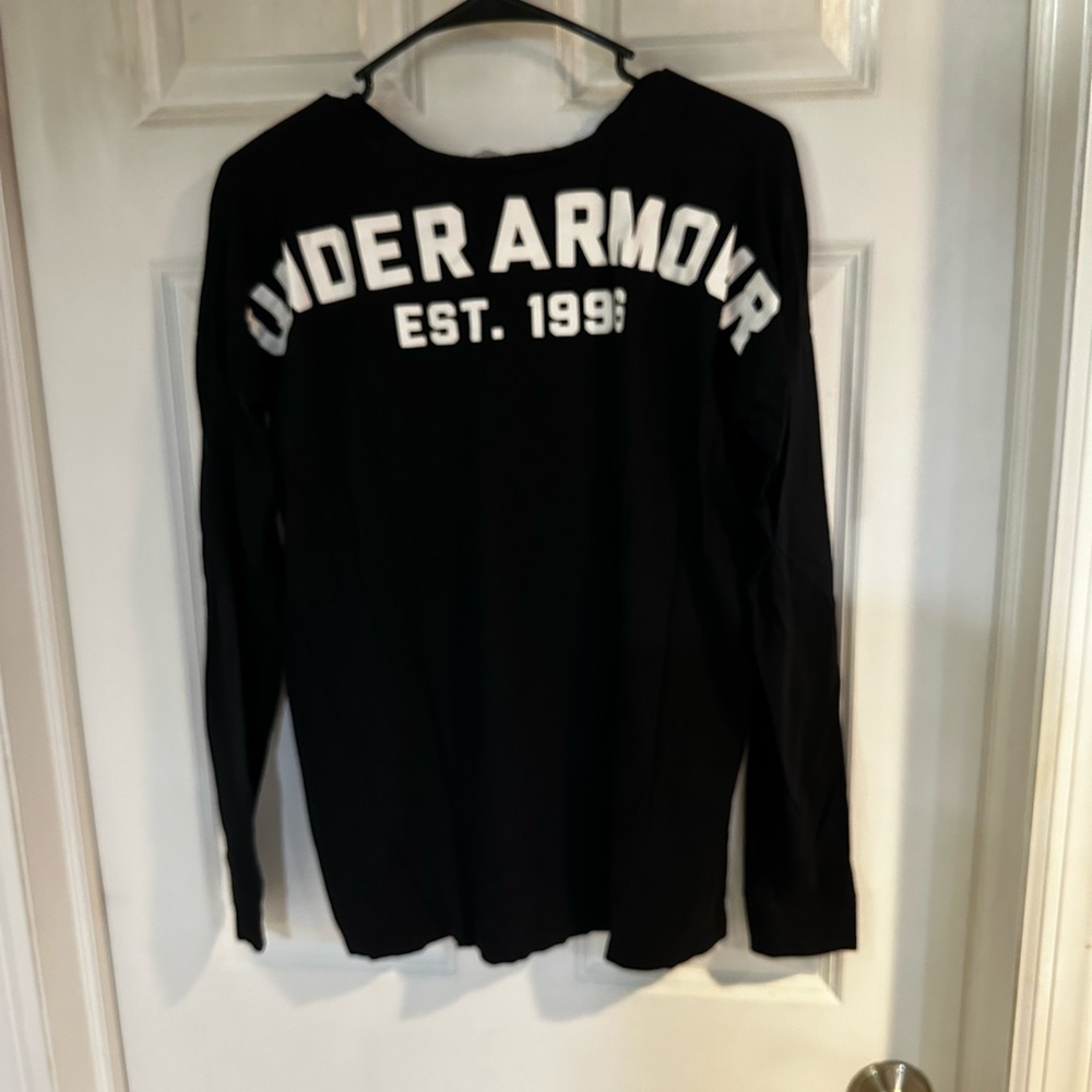 Under Armour V-Neck Shirt - Picture 3 of 3